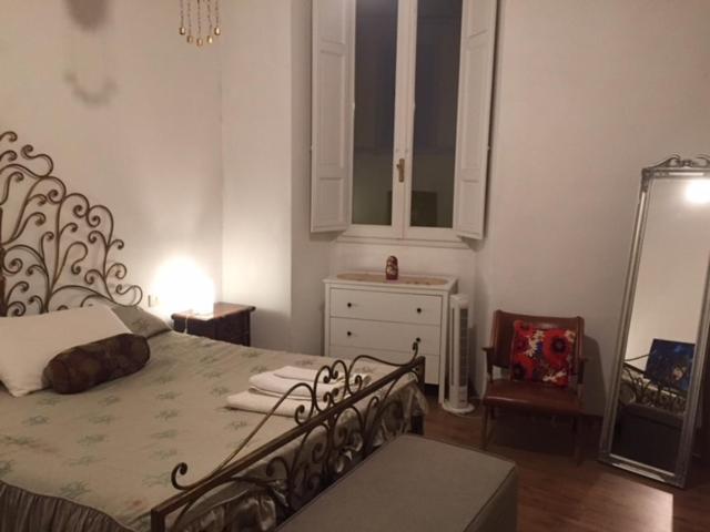 Double Large Room In Santo Spirito Oltrarno فلورنس المظهر الخارجي الصورة