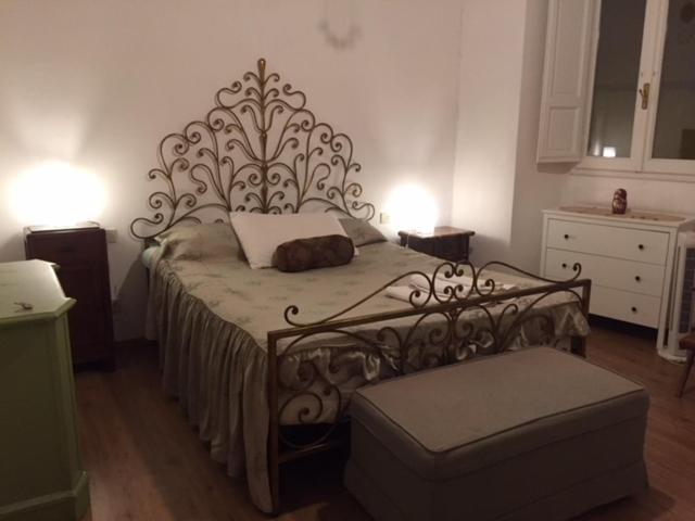 Double Large Room In Santo Spirito Oltrarno فلورنس المظهر الخارجي الصورة